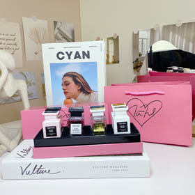 TOMFORD TF Limited Edition Signature Fragrance 8-częściowy zestaw Powder Case-3187  