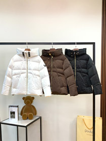 Prada nowa krótka kurtka z kapturem - 5355  